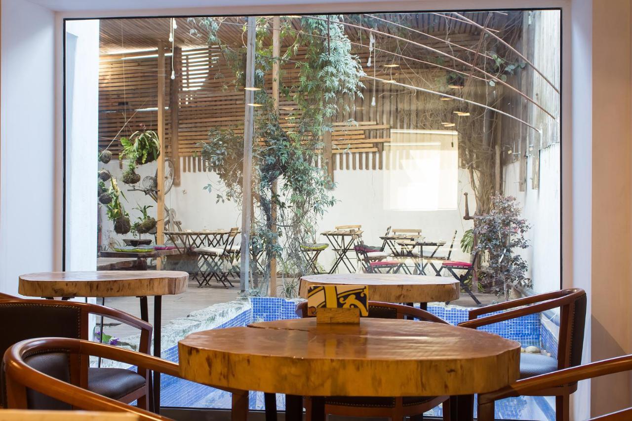 Feel At Home Guest House โอวาร์ ภายนอก รูปภาพ