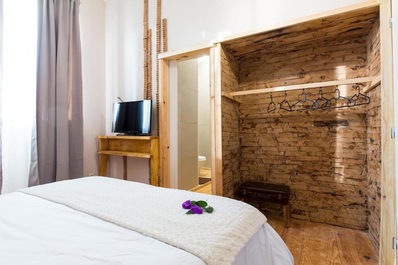 Feel At Home Guest House โอวาร์ ภายนอก รูปภาพ