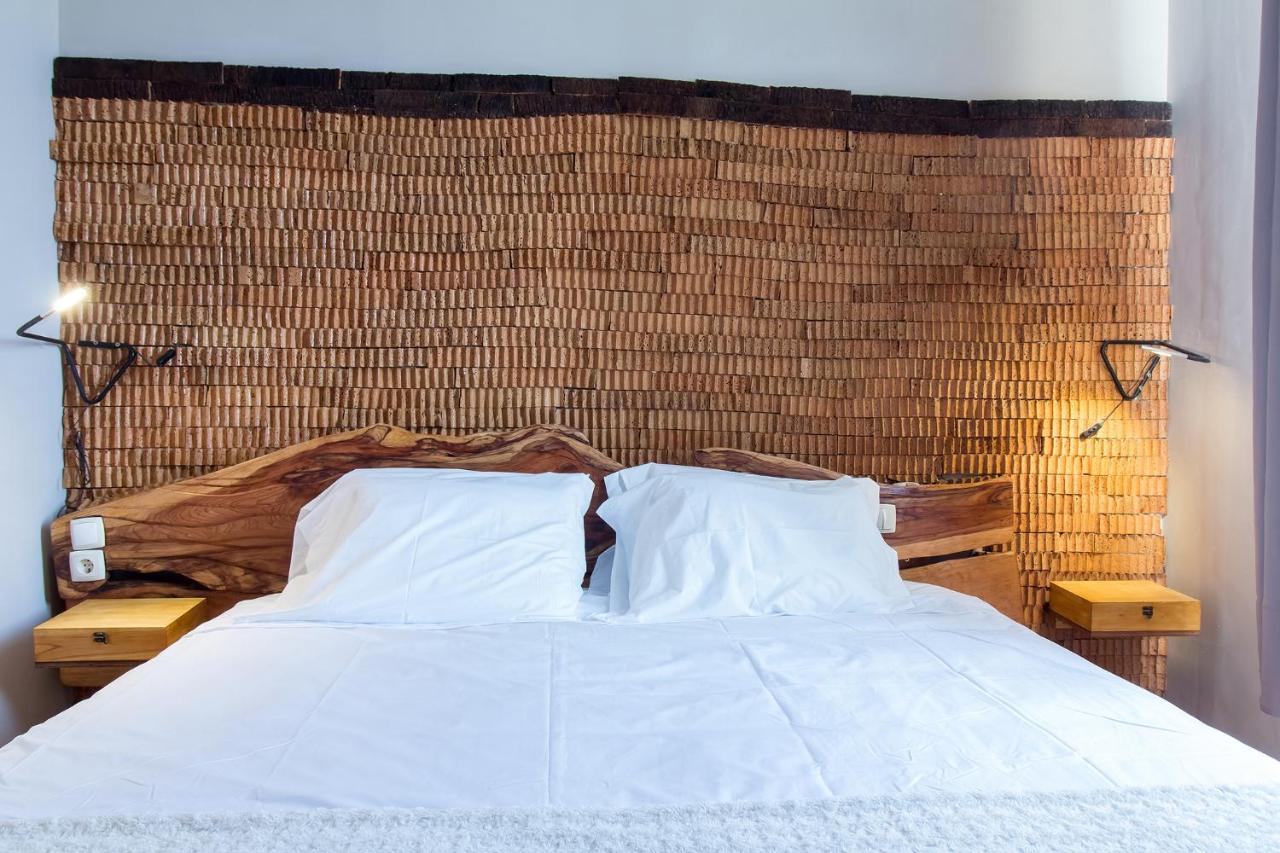 Feel At Home Guest House โอวาร์ ภายนอก รูปภาพ