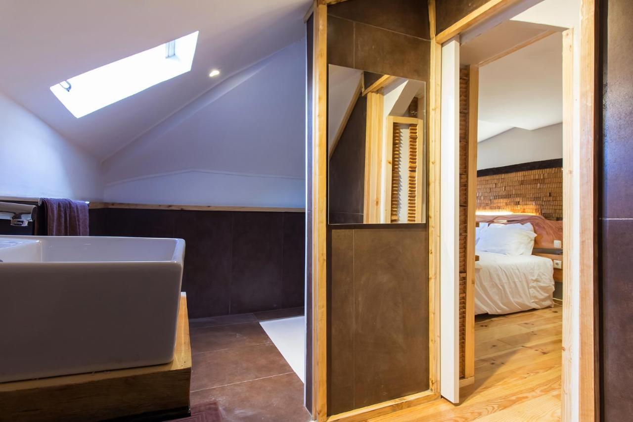 Feel At Home Guest House โอวาร์ ภายนอก รูปภาพ