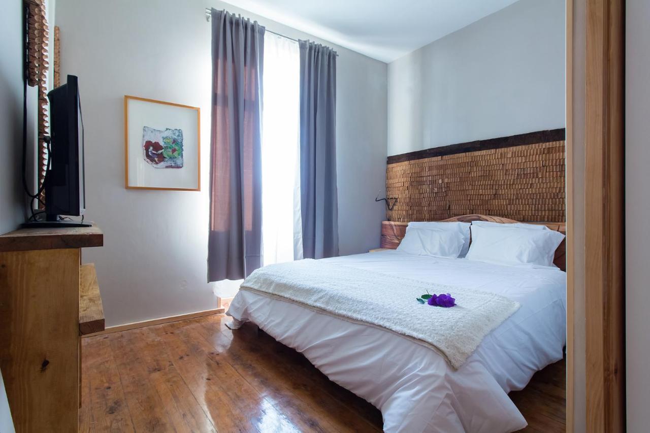 Feel At Home Guest House โอวาร์ ภายนอก รูปภาพ