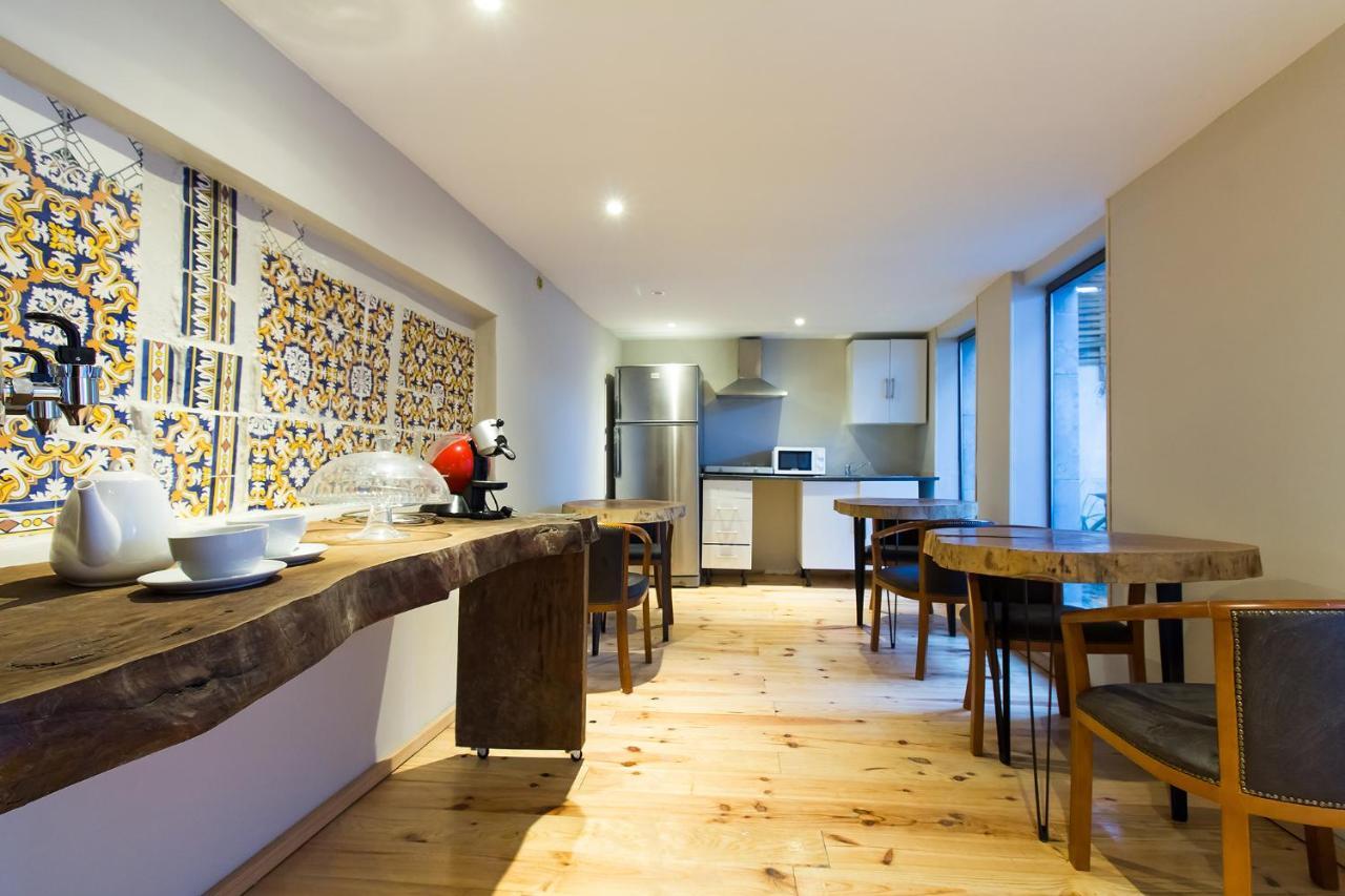 Feel At Home Guest House โอวาร์ ภายนอก รูปภาพ