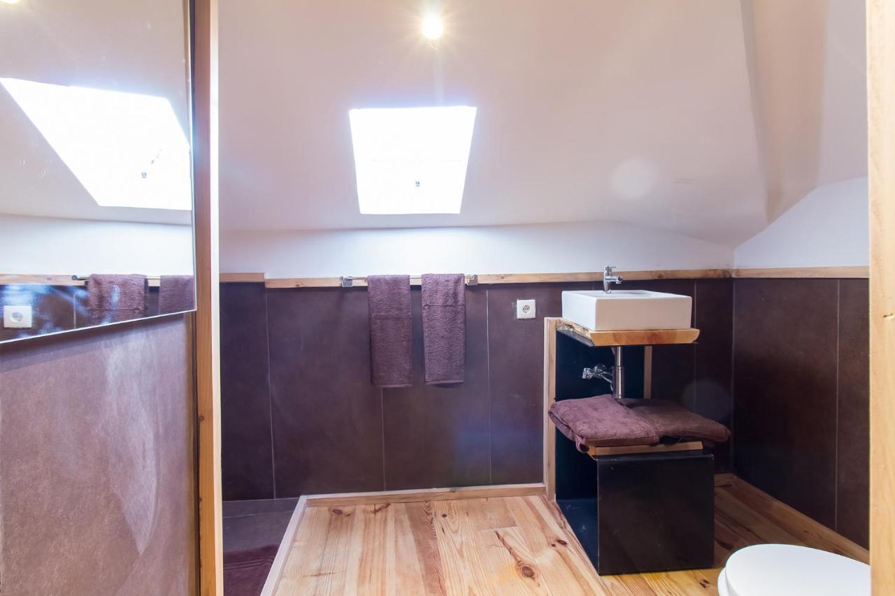 Feel At Home Guest House โอวาร์ ภายนอก รูปภาพ