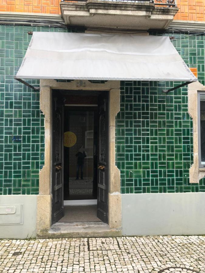 Feel At Home Guest House โอวาร์ ภายนอก รูปภาพ